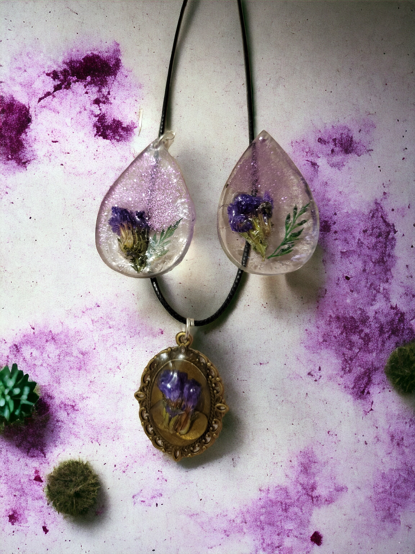 Custom resin jewelry sets