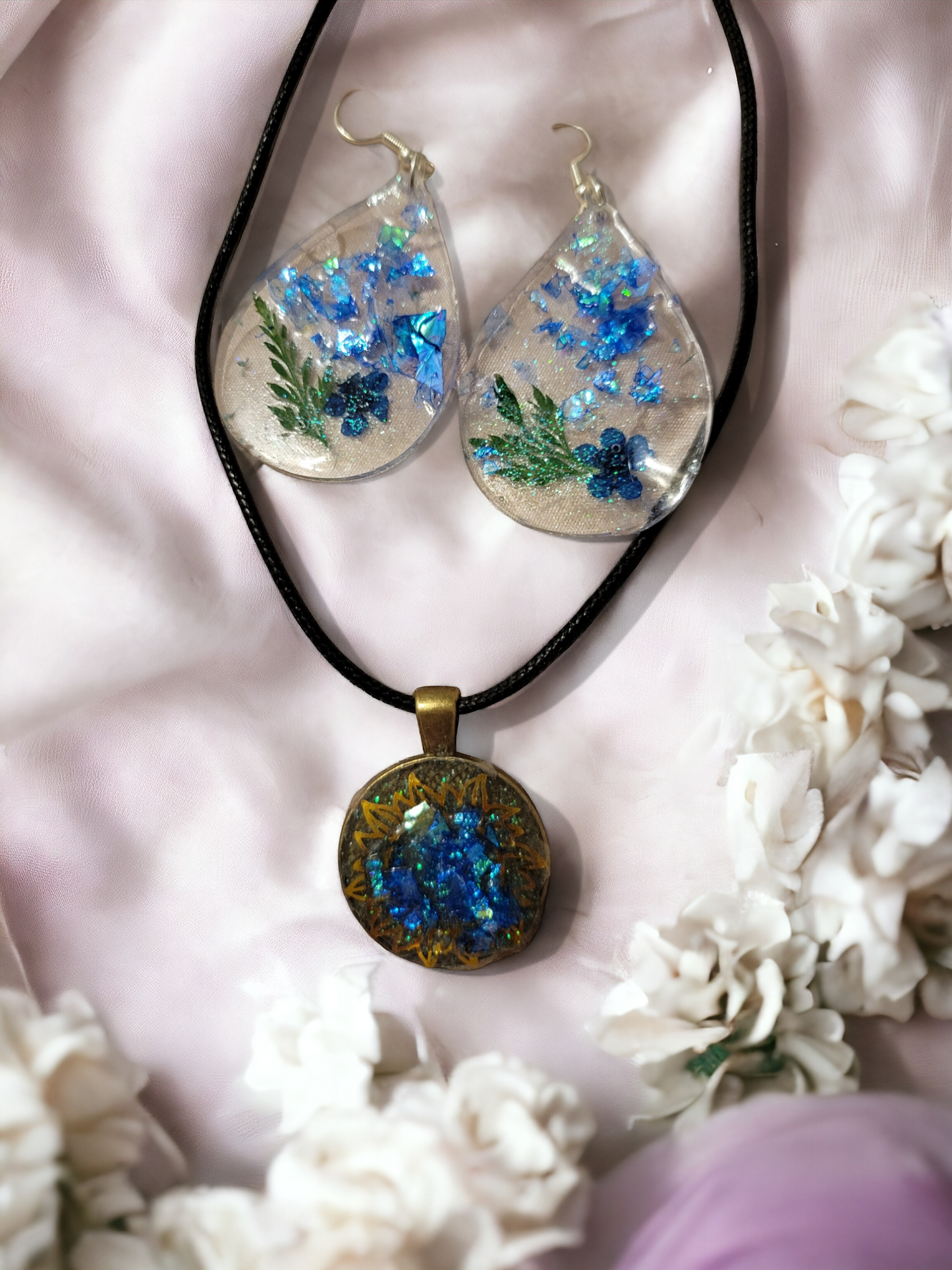 Custom resin jewelry sets